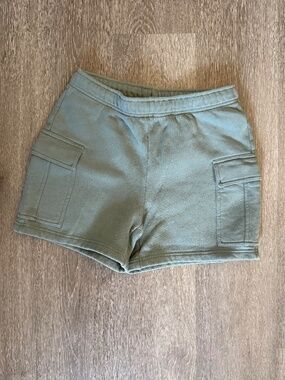 Aritzia Sweatfleece Shorts Green Size Small